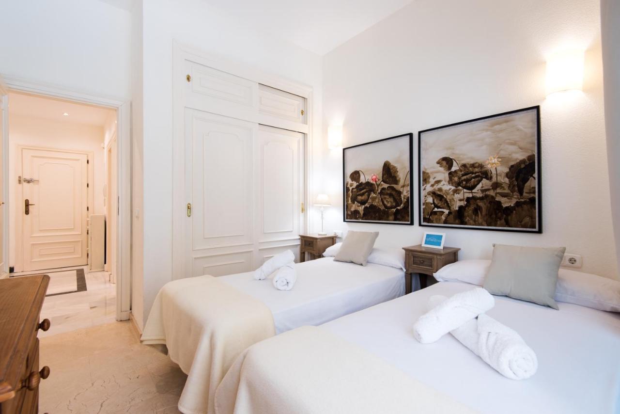 Rentandhomes Beachfront Marbella Center 外观 照片