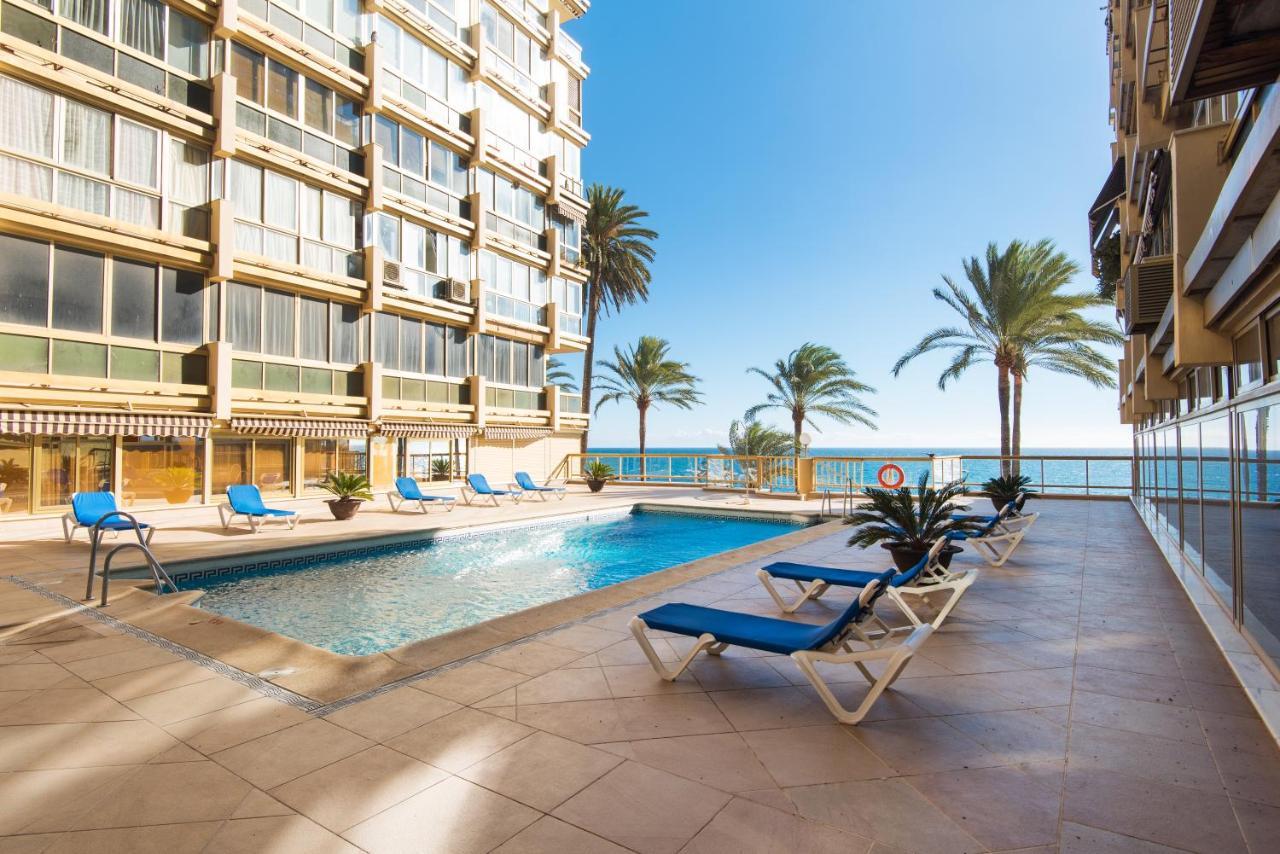 Rentandhomes Beachfront Marbella Center 外观 照片